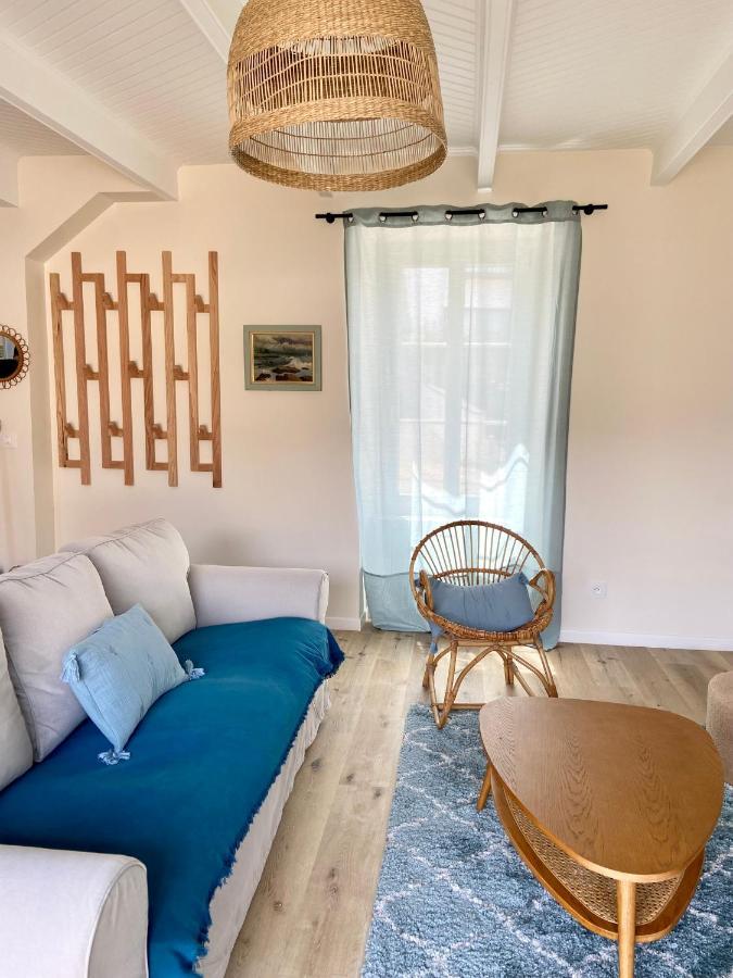 Holiday home Charmante Maison Au Port De Sainte Marine *